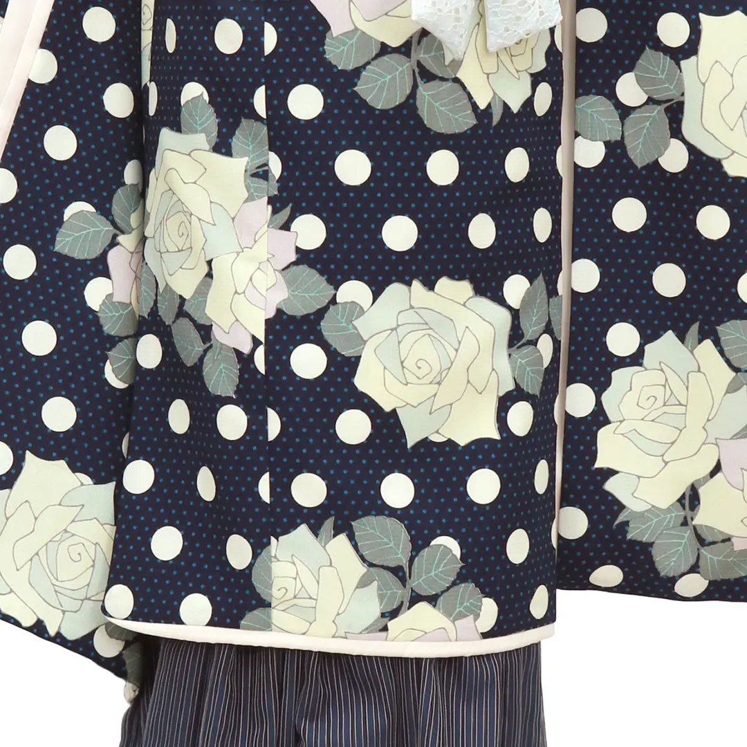 《シュセット》紺地に水玉と薔薇、レーススカート付きの着物／七五三・七歳女の子
