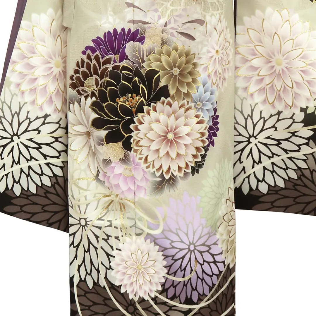 JAPAN STYLE》灰白色にむじな菊の着物／七五三・七歳女の子