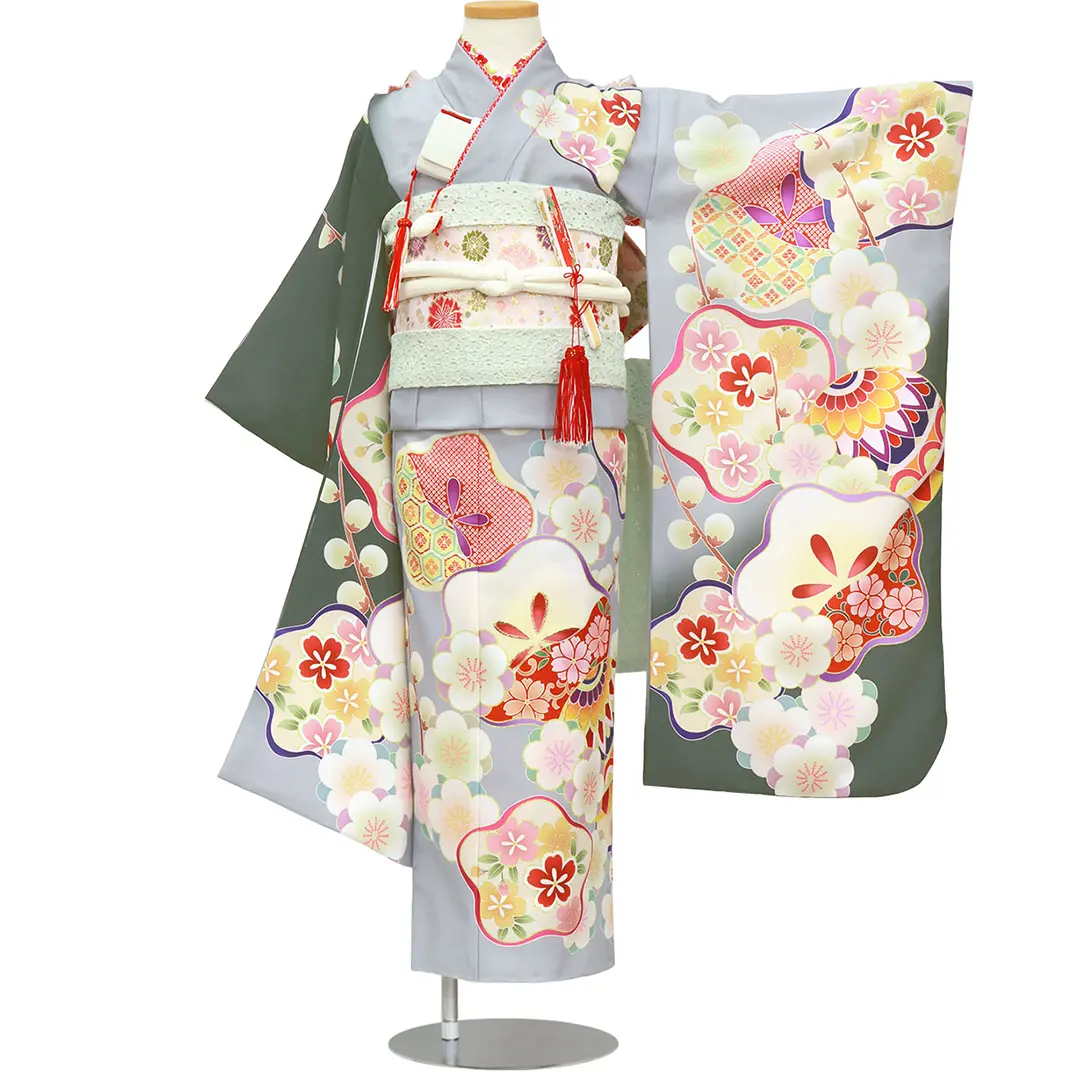 グレー地に梅と桜文様の着物／七五三・七歳女の子 | 宅配着物レンタル