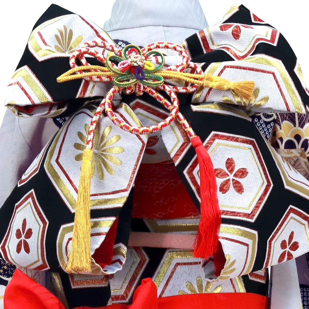 グレー地に菊と松竹梅の着物（赤）／七五三・七歳女の子／帯