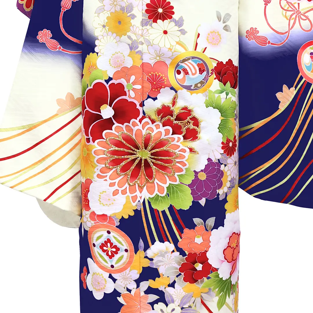 白地と紺地に百花の着物（グリーン）／七五三・七歳女の子／裾詳細
