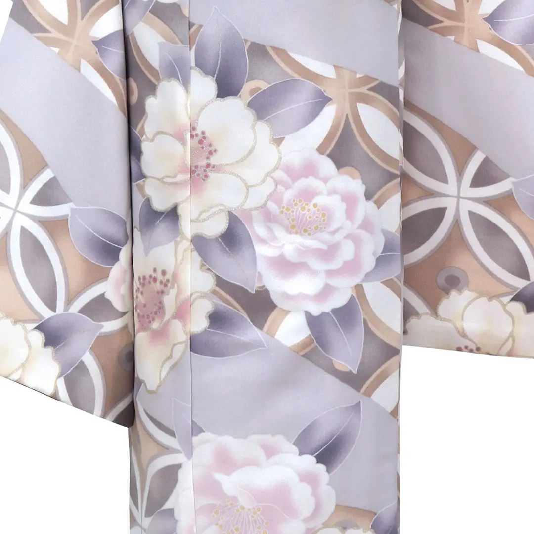 アイスグレー地にピンクと白椿の着物（紫）／七五三・七歳女の子