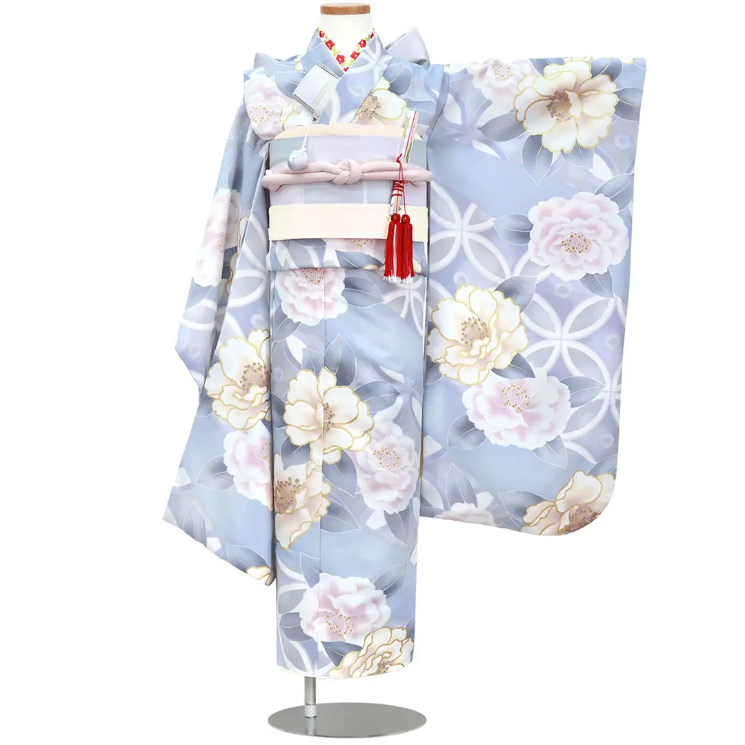 水色地にピンクと白椿の着物（アイボリー）／七五三・七歳女の子