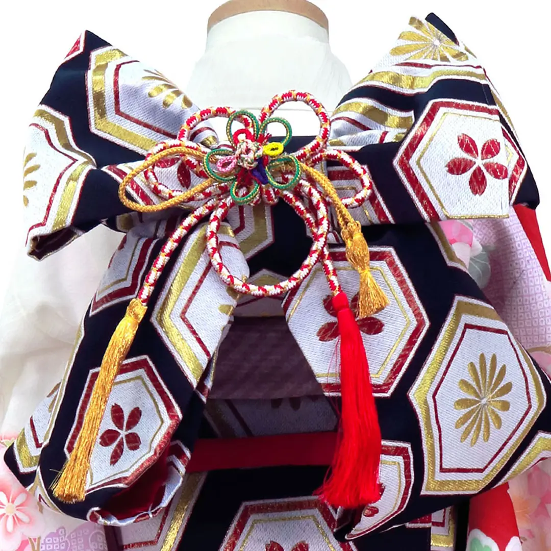 赤と白地に花丸文の着物（黒帯に紫）／七五三・七歳女の子 | 宅配着物