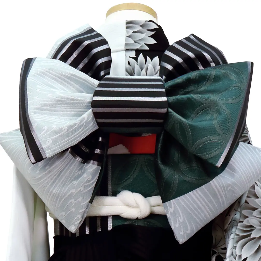 JAPAN STYLE》菊づくし片身がわり(白）／七五三・七歳の女の子 | 宅配