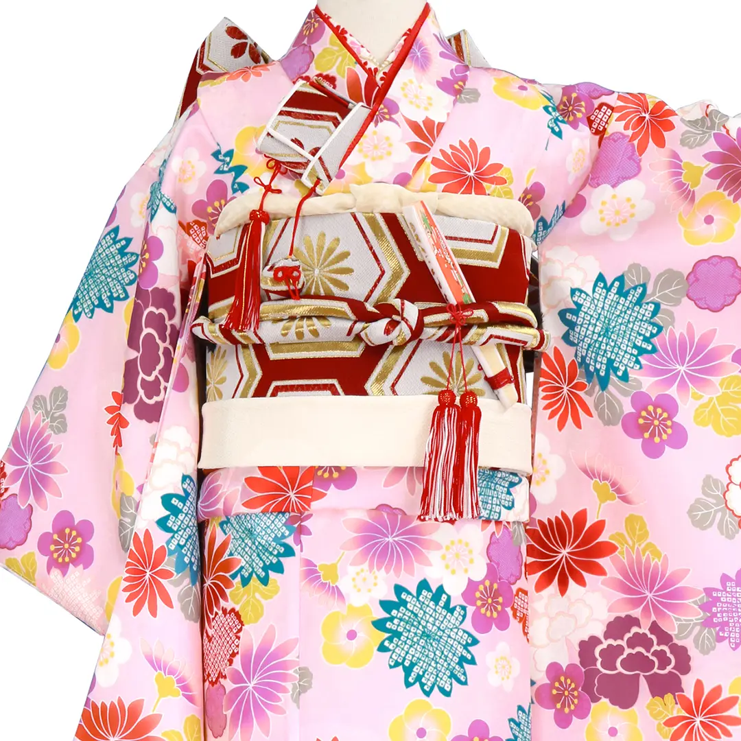 ピンク地に百花の着物（赤帯にアイボリー）／七五三・七歳女の子／正面帯詳細