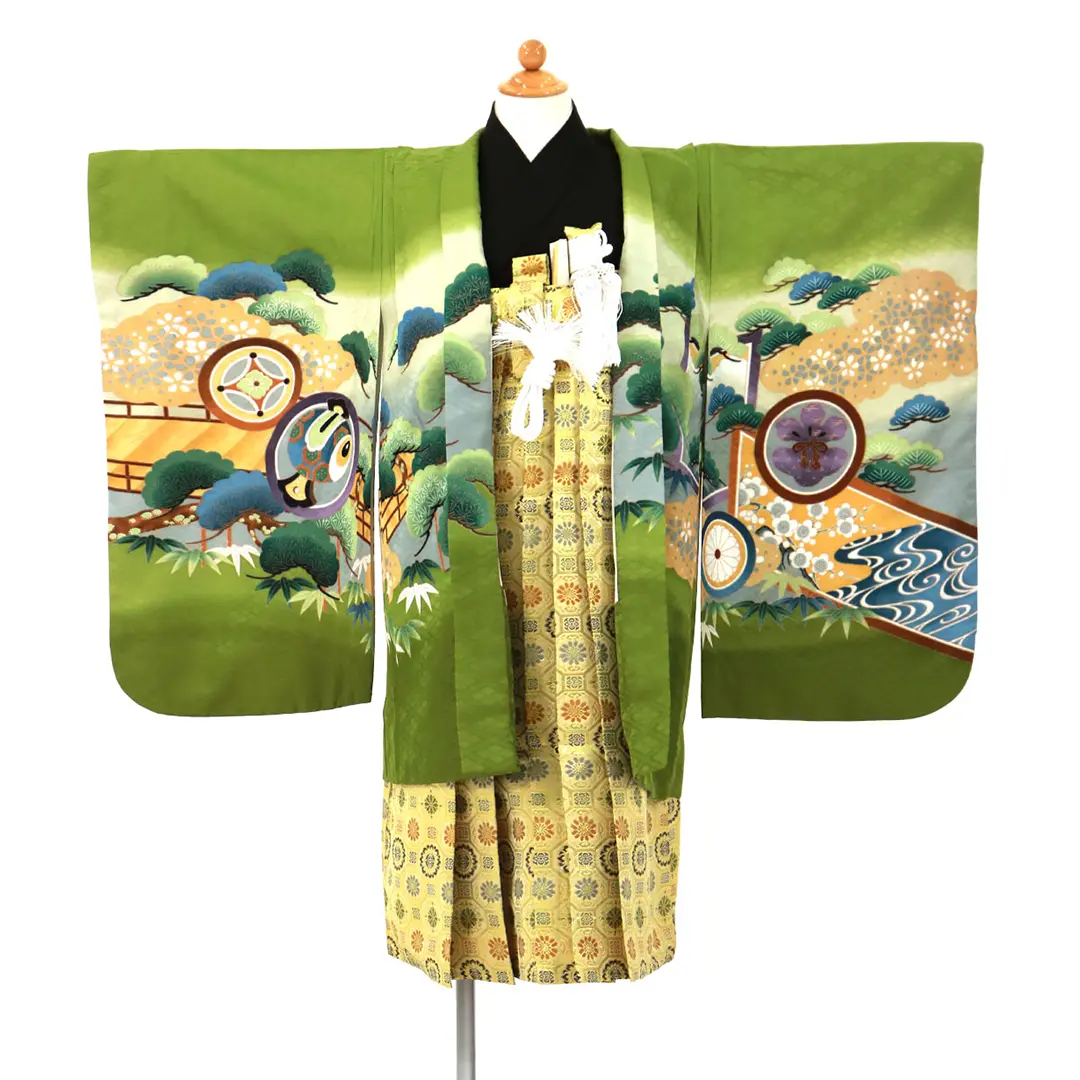 抹茶色に兜と衝立、金襴の袴／七五三・五歳男の子・袴 | 宅配着物