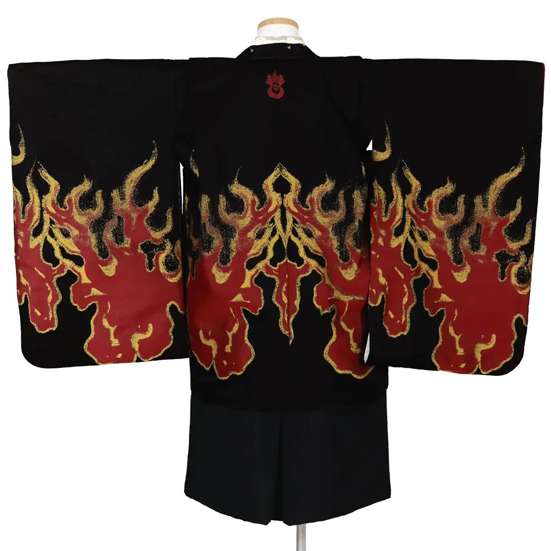 黒地に炎と鍵、黒の袴／七五三・五歳男の子・袴 | 宅配着物レンタルの