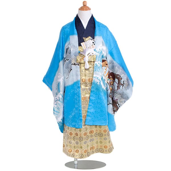 七五三 五歳‼️Blue暈し兜龍金彩煌びやか‼️豪華金蘭袴‼️完全フルセット‼️秀品‼️ 水色に兜と松・波、金襴の袴／七五三・五歳男の子・袴 | 宅配着物