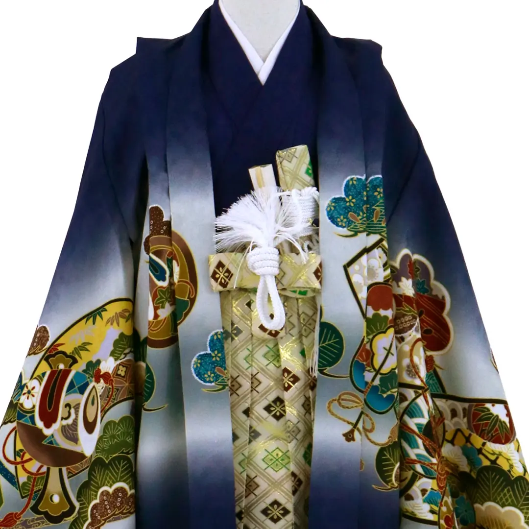 紺地に鷹や小槌、菱の袴／七五三・五歳男の子・袴／衿元詳細