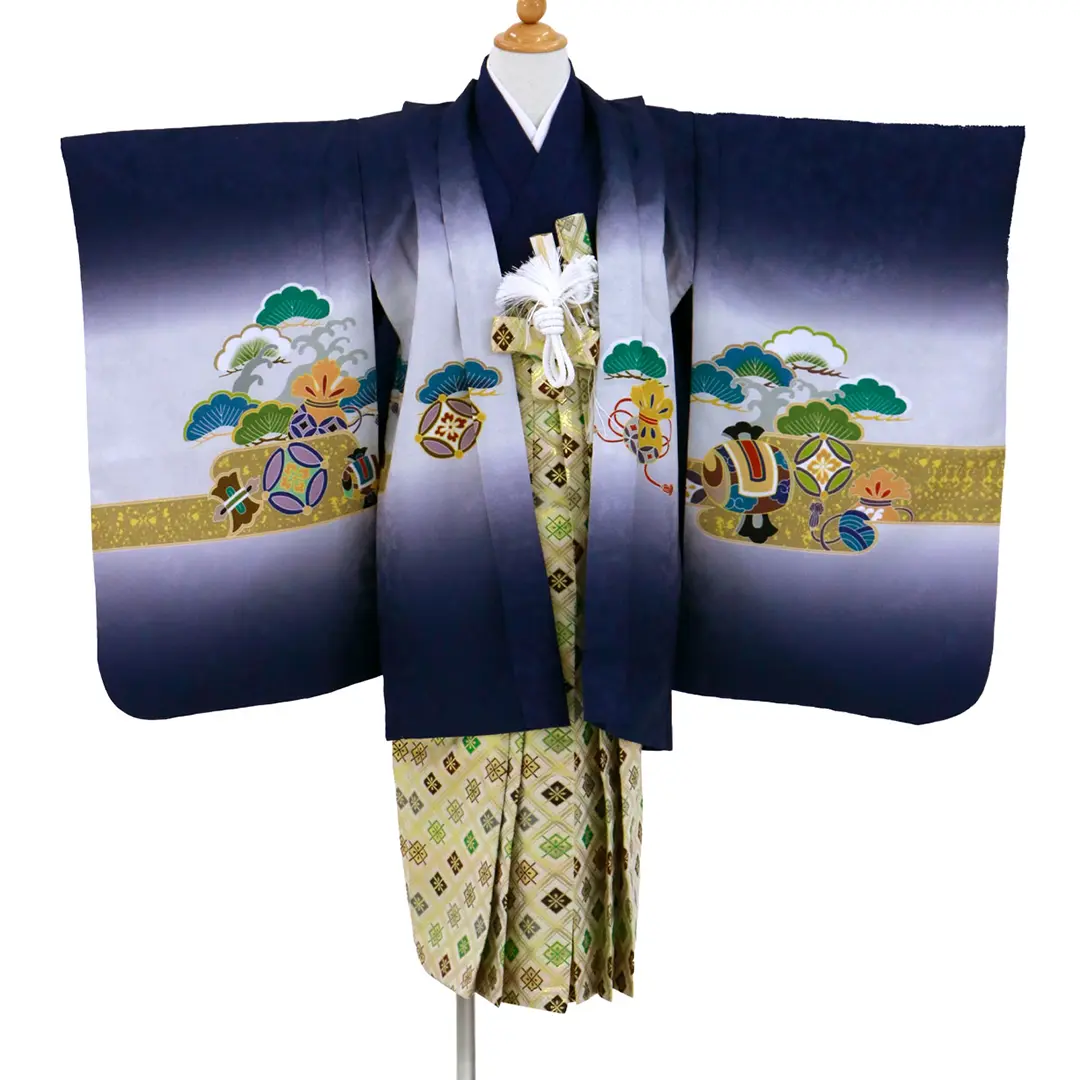 濃い青色地に宝船、菱の袴／七五三・五歳男の子・袴／羽織の柄