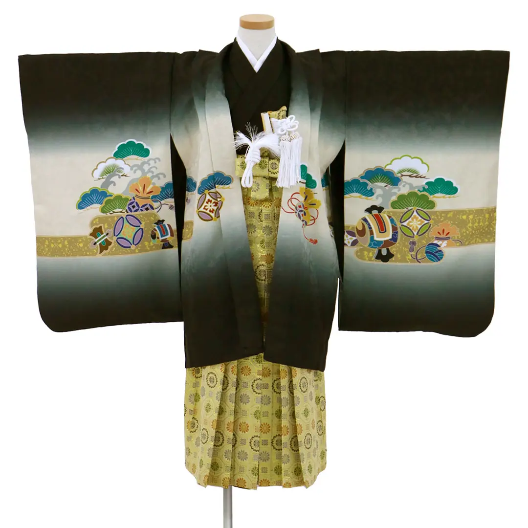 黒地に宝船、金襴の袴／七五三・五歳男の子・袴／羽織の柄