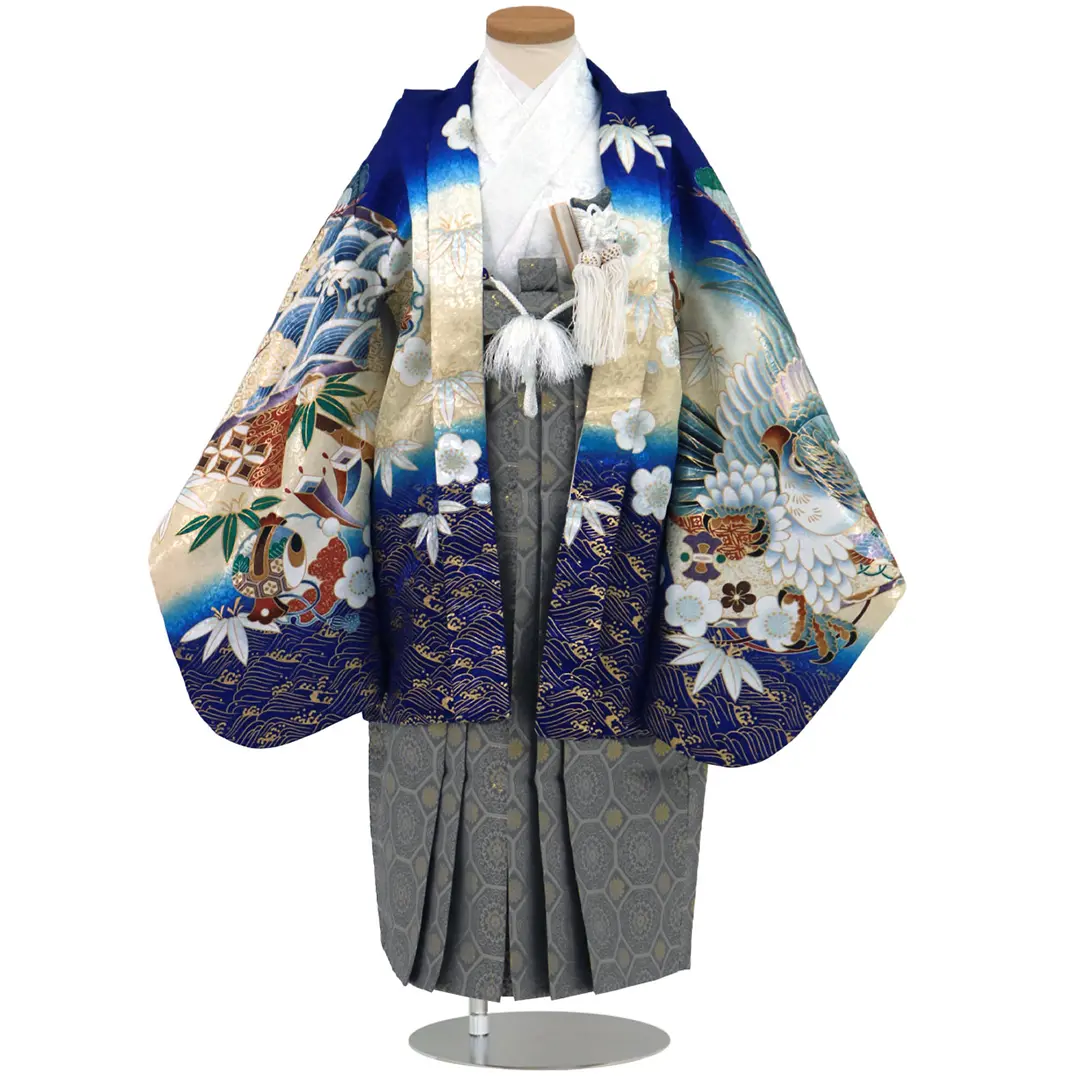 青地に鷹と松、藍鼠の袴／小さめサイズ／七五三・五歳男の子・袴／正面