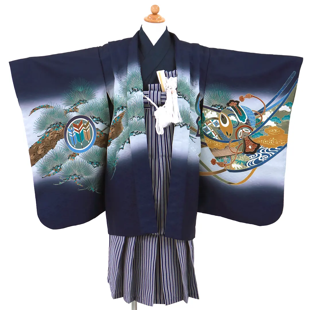 紺地に兜と巻物、紺縞の袴／七五三・五歳男の子・袴