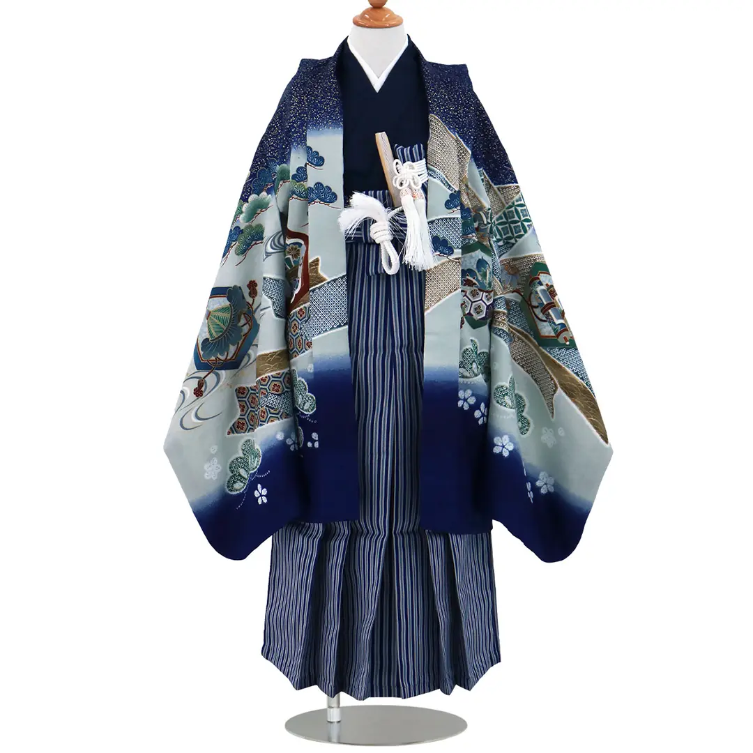 七五三５歳完全フルセット‼️豪華Blue grey兜鷹金彩‼️袴縞スタイルアップ人気 金箔の紺地に鷹と疋田（ひった）の束ね熨斗、紺縞の袴／七五三・五歳