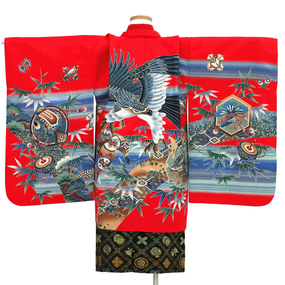 赤地に鷹と吉祥文、黒の袴／七五三・五歳男の子・袴 | 宅配着物