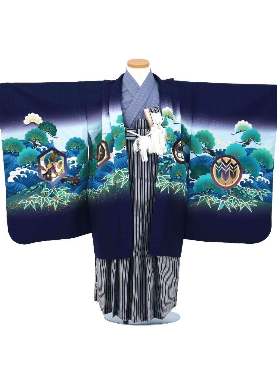 七五三 五歳‼️未使用タグ付着物×袴‼️ 紺地に鷹兜煌びやか‼️完全フルセット 銘品 七五三 五歳‼️未使用タグ付着物×袴‼️ 紺地に鷹兜
