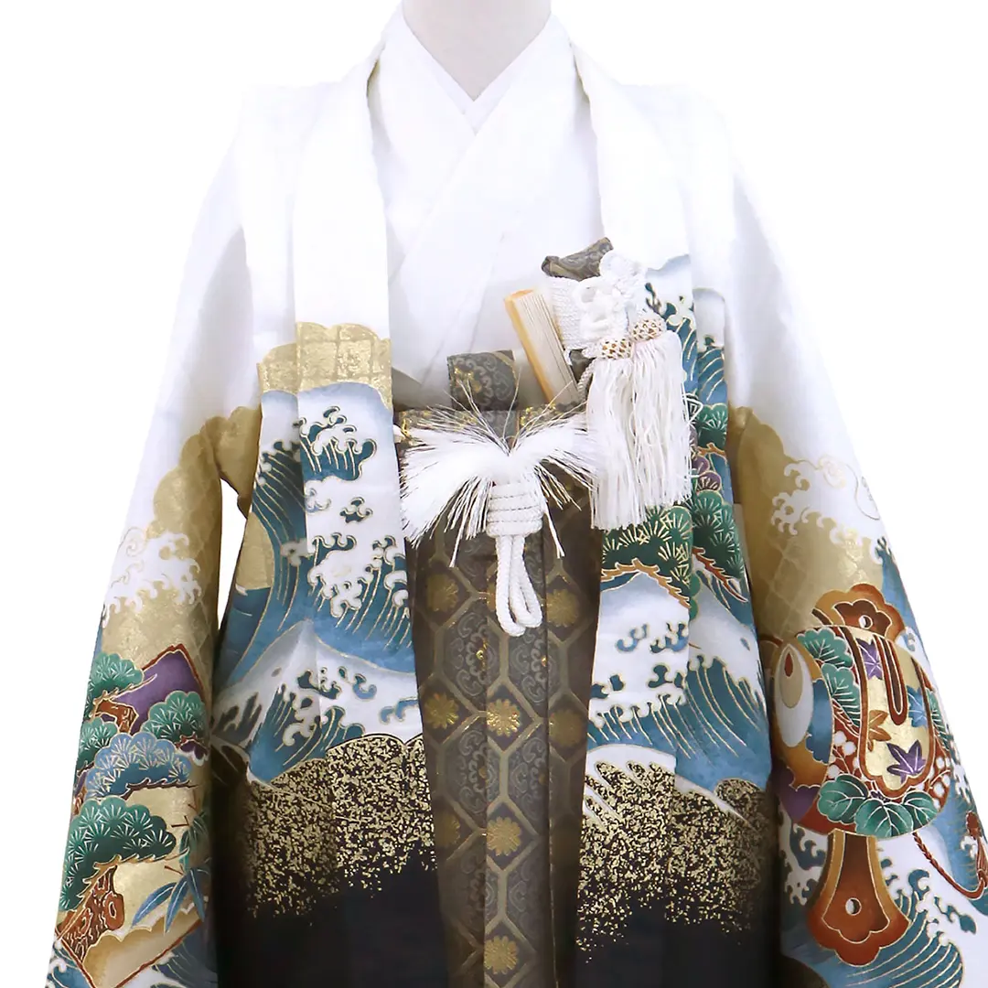白と紺地に鷹と宝船、藍鼠の袴／七五三・五歳男の子・袴／衿元詳細