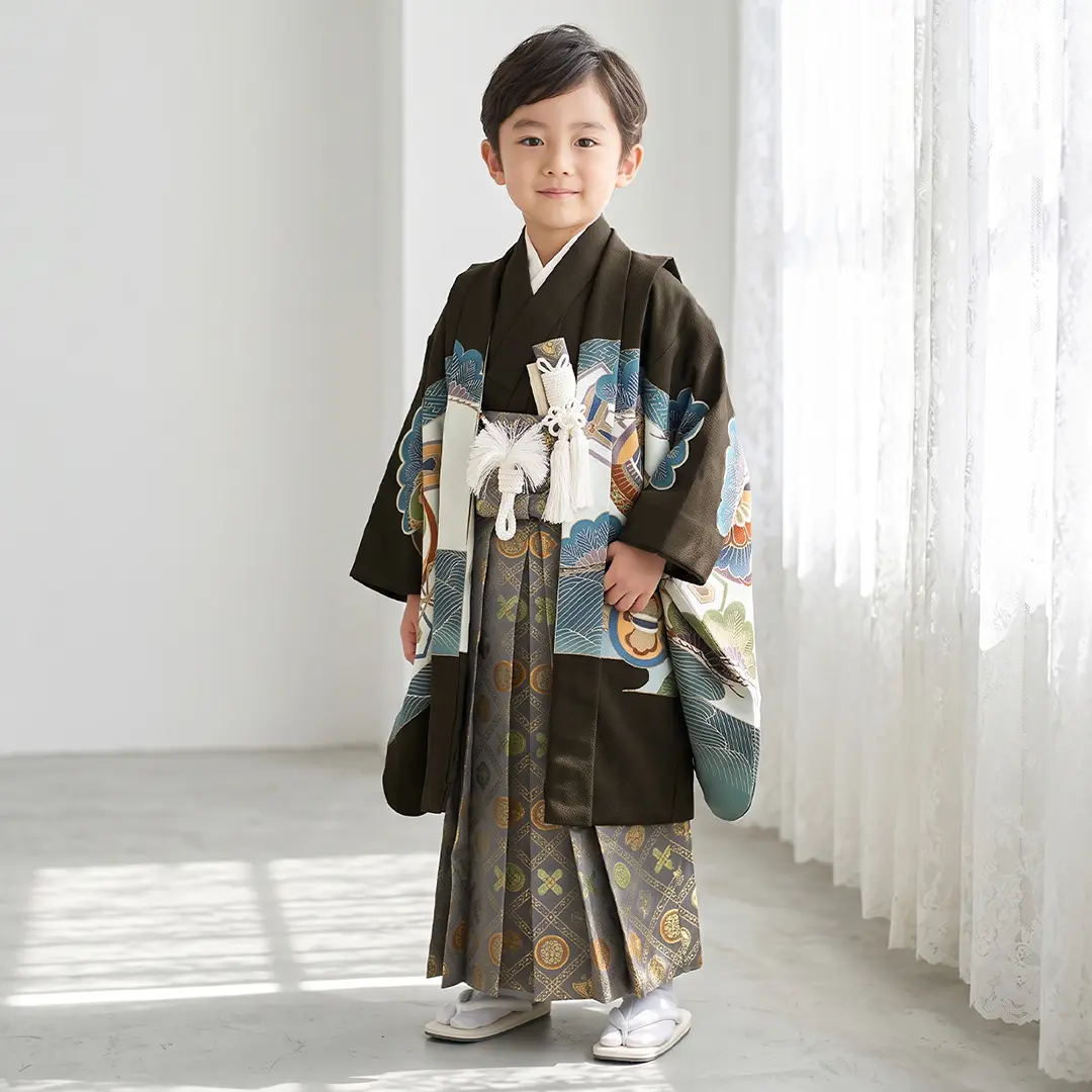 黒地に宝船と毘沙門亀甲、深灰の袴／七五三・五歳男の子・袴 | 宅配