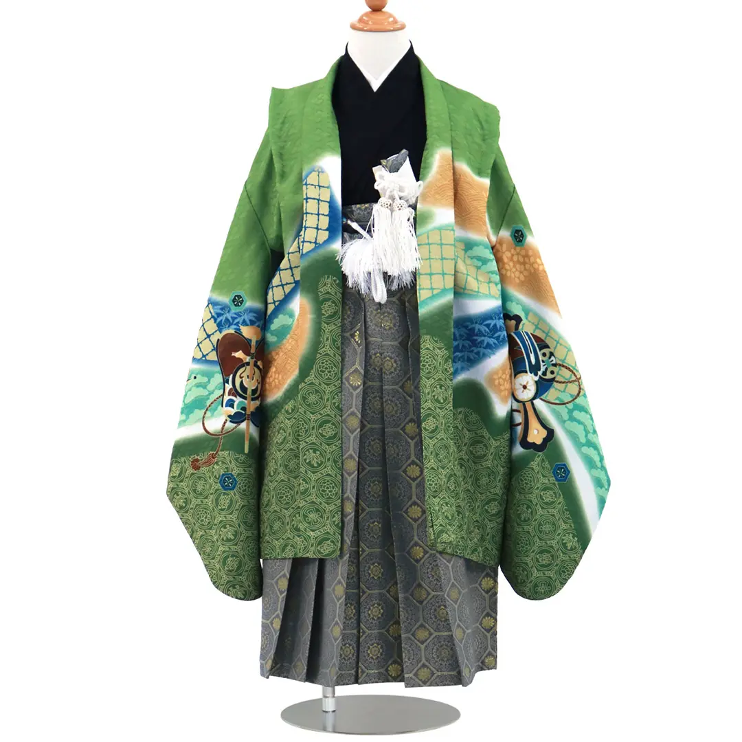 抹茶地に鷹と束ね熨斗・亀甲宝尽くし、藍鼠の袴／七五三・五歳男の子・袴／正面