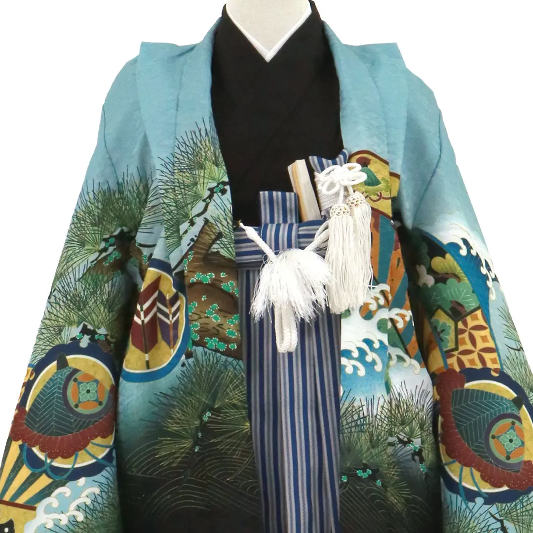 水色地に兜と軍配に松、紺縞の袴／七五三・五歳男の子・袴