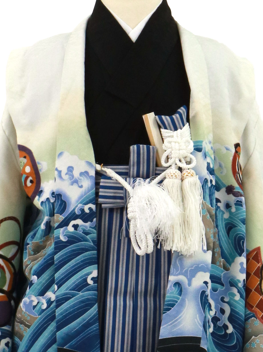 白地に鷹と打ちつける波、紺縞の袴／小さめサイズ／七五三・五歳