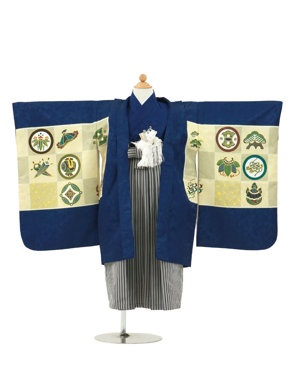 紺地に市松模様の宝尽くし、黒縞の袴／七五三・五歳男の子・袴