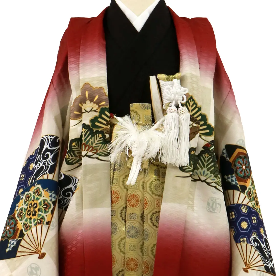 臙脂地に鷹と市松に扇、金襴の袴／七五三・五歳男の子・袴／衿元詳細
