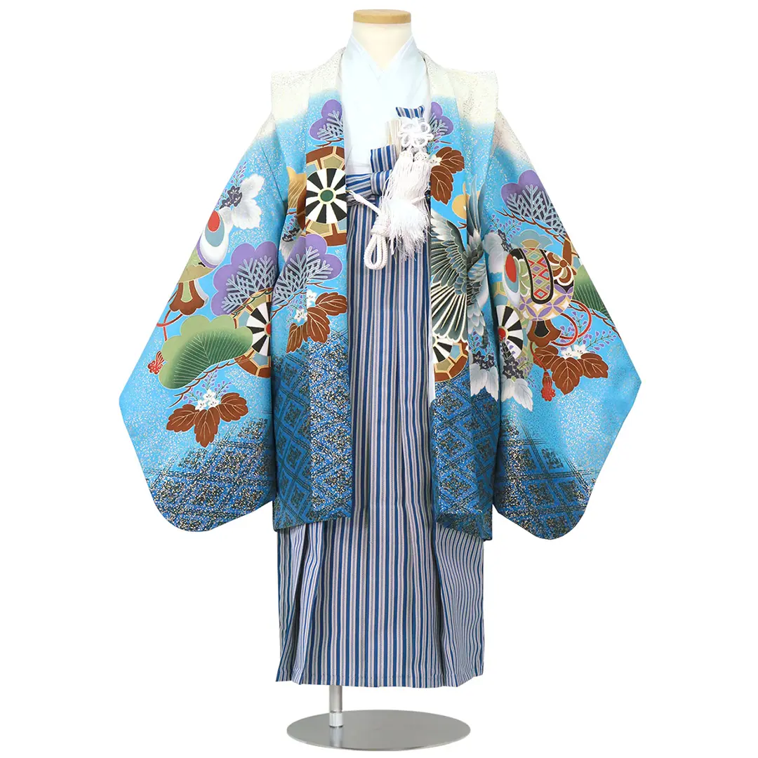 金箔の白と水色に鷹と松、紺縞の袴／七五三・五歳男の子・袴