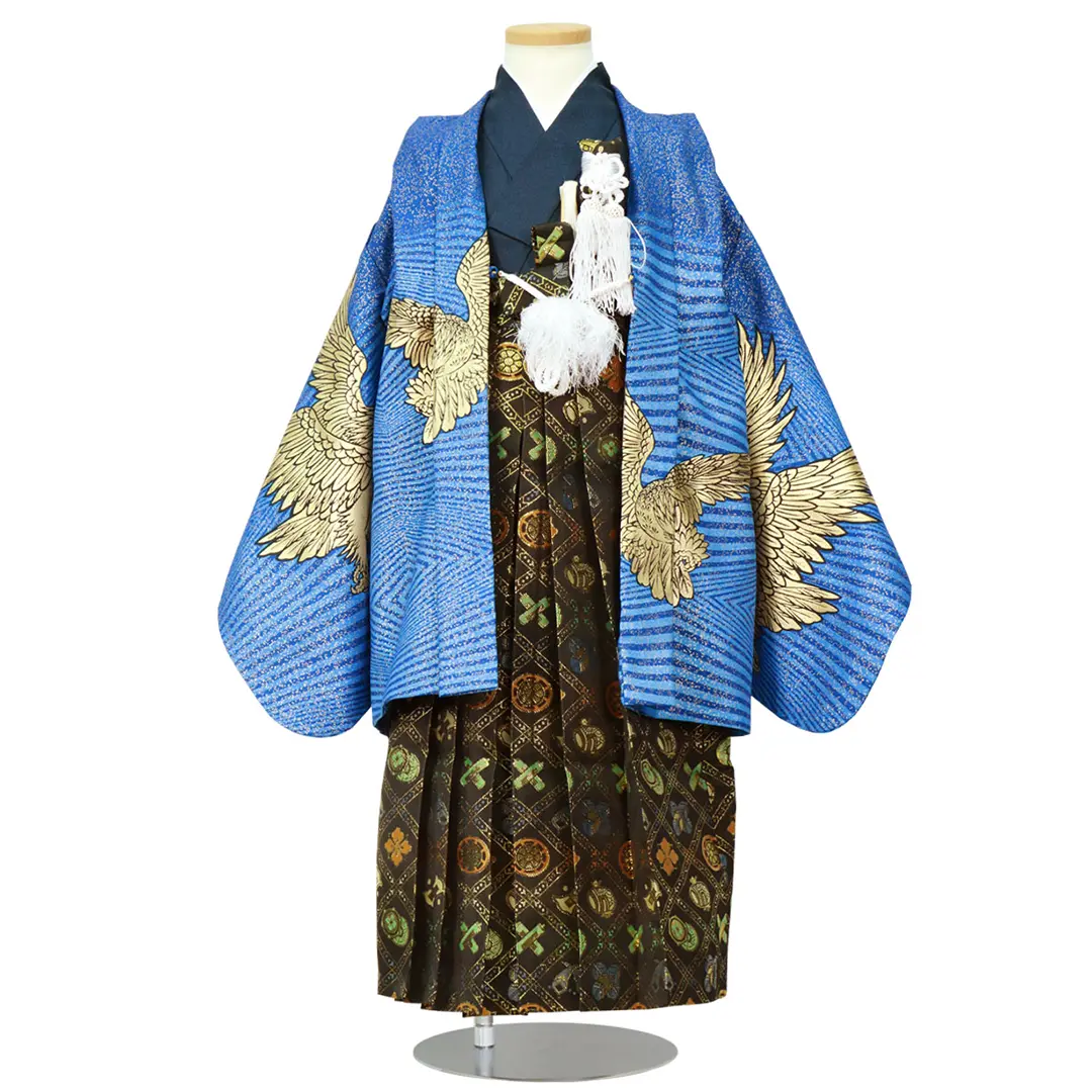 金箔の水色に七羽の鷹、黒の袴／小さめサイズ／七五三・五歳男の子・袴／正面