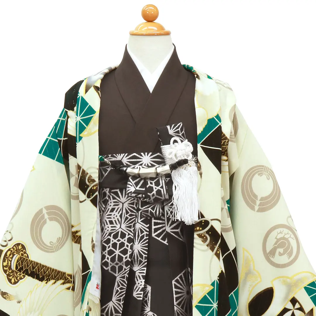 JAPAN STYLE》胆礬色（たんばいろ）地に日本刀と純白の鷹、黒の袴