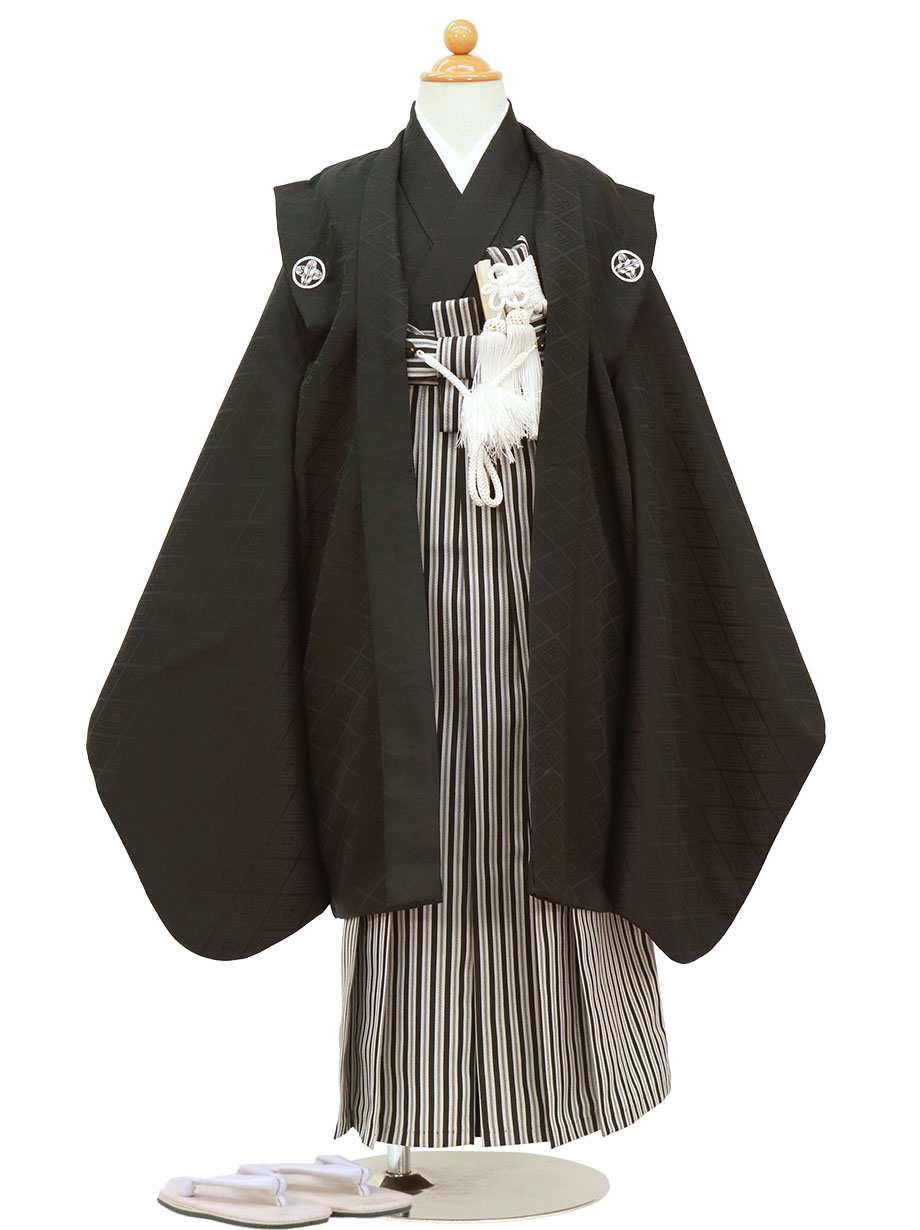 刺繍紋付、黒縞の袴／七五三・五歳男の子・袴
