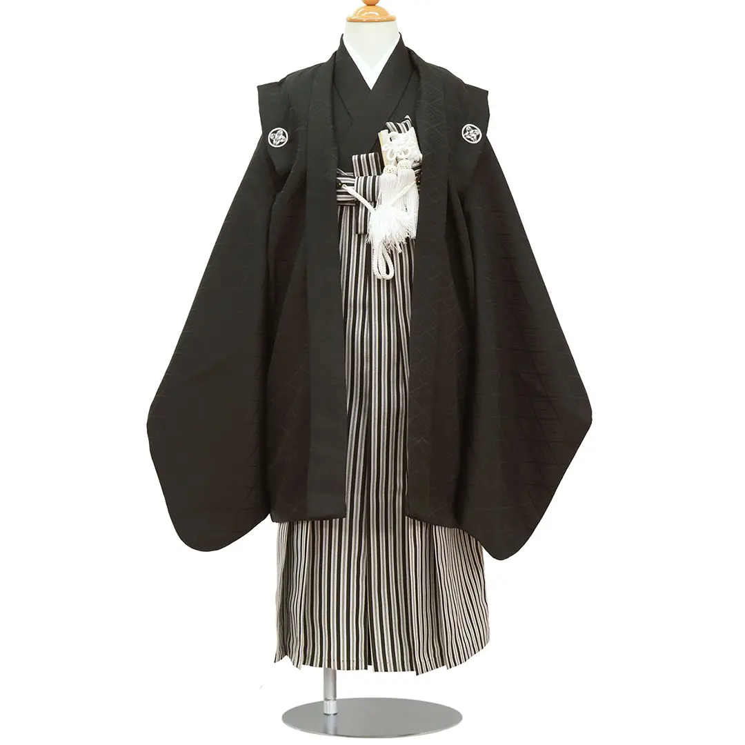 正統派紋付袴♡七五三　5歳　男の子　フルセット　一式　五つ紋 楽天市場】七五三 5歳 男の子用 黒紋付着物 羽織袴セット 紋付袴