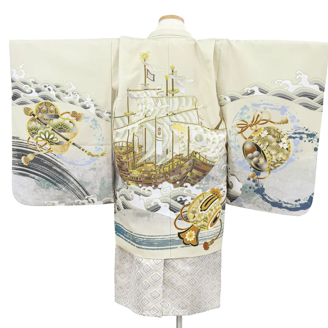 アイボリー地に波と帆船、白グレーの袴／七五三・五歳男の子・袴