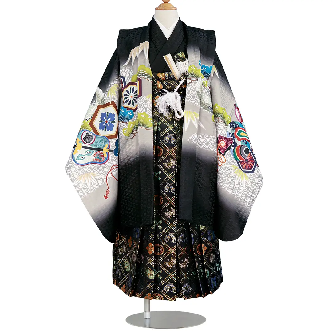 七五三5歳完全フルセット‼️黒地系✨兜人気✨日本男子袴縞正統派