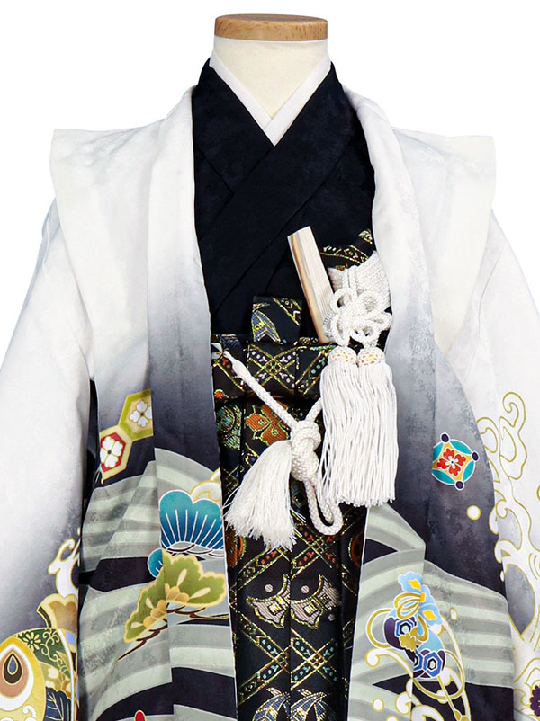 七五三 五歳 男児 羽織袴フルセット L寸 白地 宝船 袴変更可 NO38717 白地に鷹と宝船、黒の袴／七五三・五歳男の子・袴 | 宅配着物レンタル