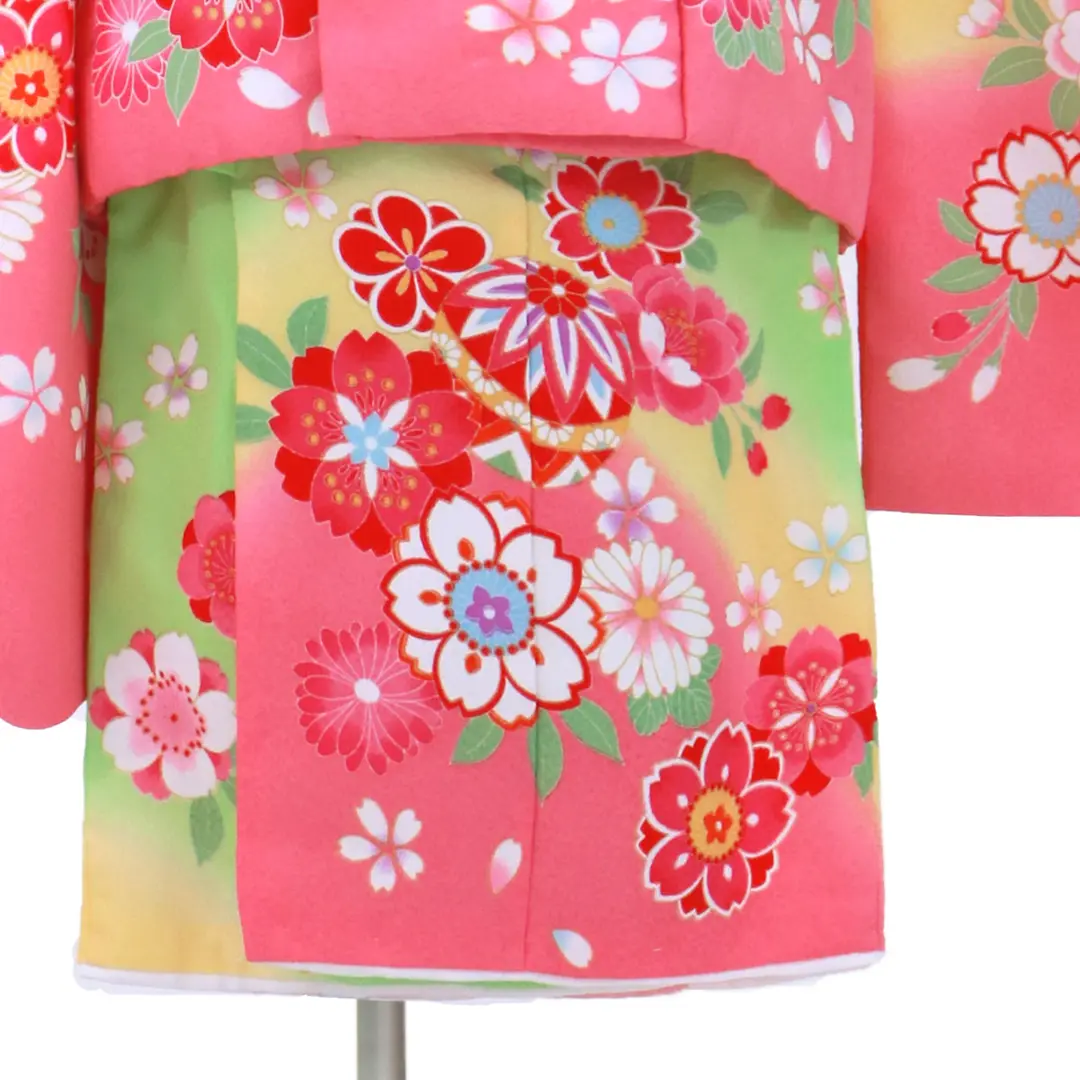 七五三に★明るい黄色に鞠と桜の着物　三歳のお祝い着　髪飾り付き R・K 3歳きもの(三つ身)セット 菊 鞠 桜 黄色 対応身長95cm 七五三 3歳