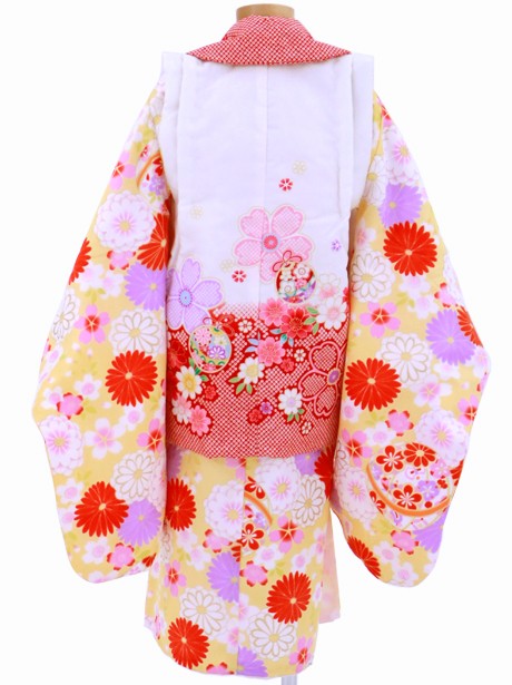 黄色地に大輪の花と鞠、鈴の被布コートセット／七五三・三歳女の子／背面