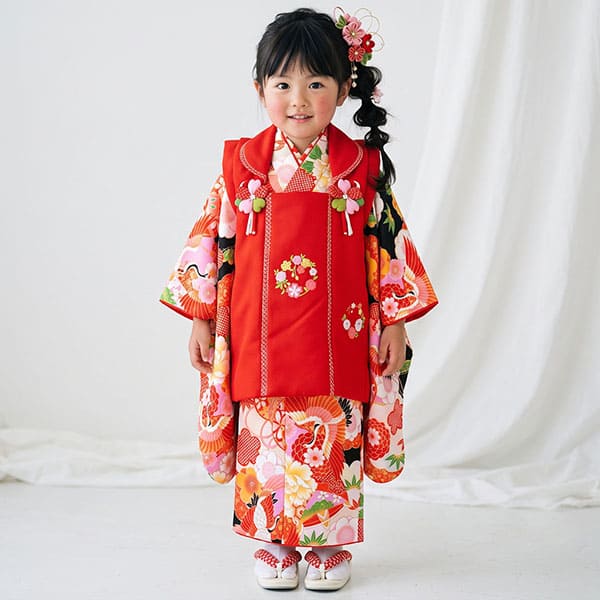 黒地に鶴や牡丹の吉祥柄、赤の被布コートセット／七五三・三歳女の子
