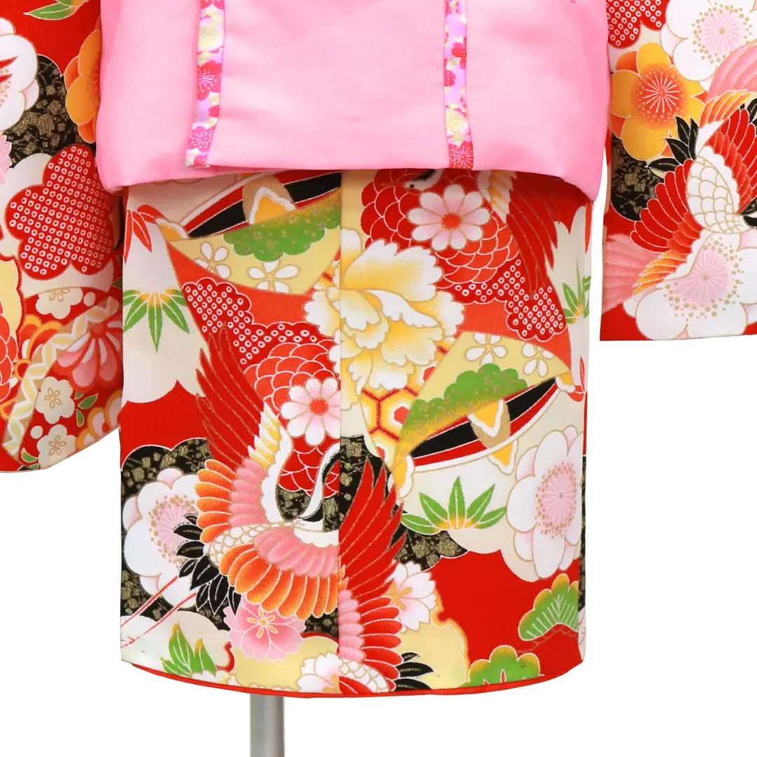 赤地に鶴や牡丹の吉祥柄、ピンクの被布コートセット／七五三・三歳女の子