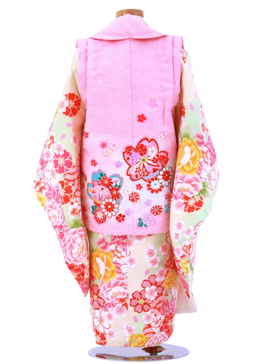 薄黄緑とクリーム色に牡丹と桜、ピンクの被布コートセット／七五三・三