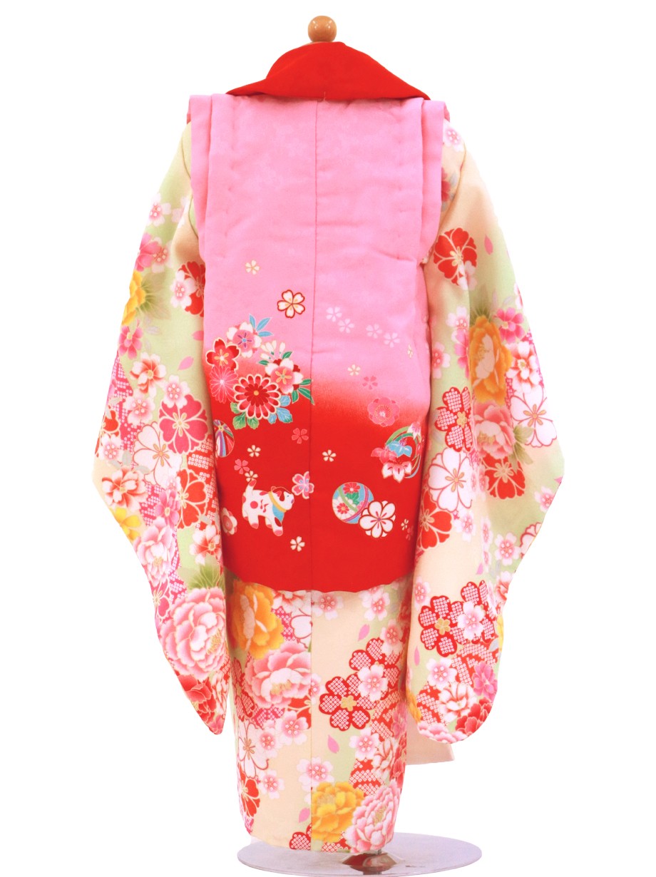 薄黄緑とクリーム色に牡丹と桜、赤とピンクの被布コートセット／七五三・三歳女の子／背面