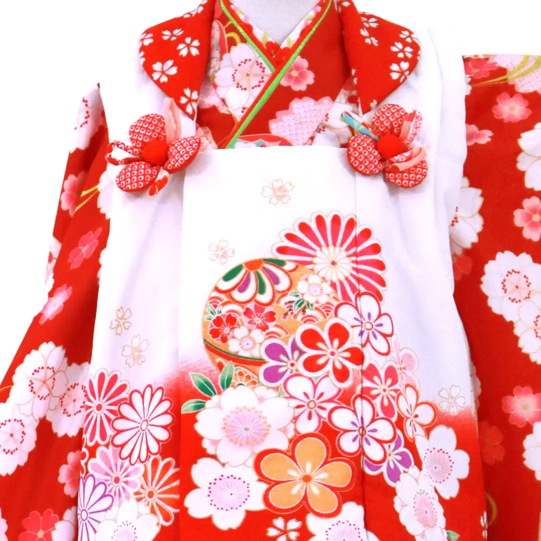 赤地に桜、白と赤の被布コートセット／七五三・三歳女の子／被布詳細