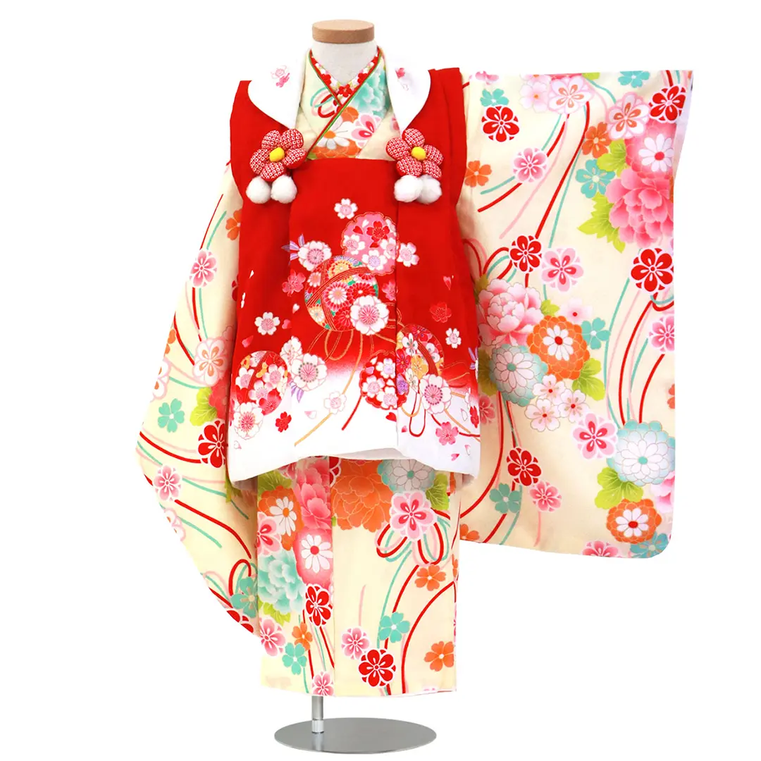 薄クリームに花尽くしとリボン、赤の被布コートセット／七五三・三歳女の子／正面