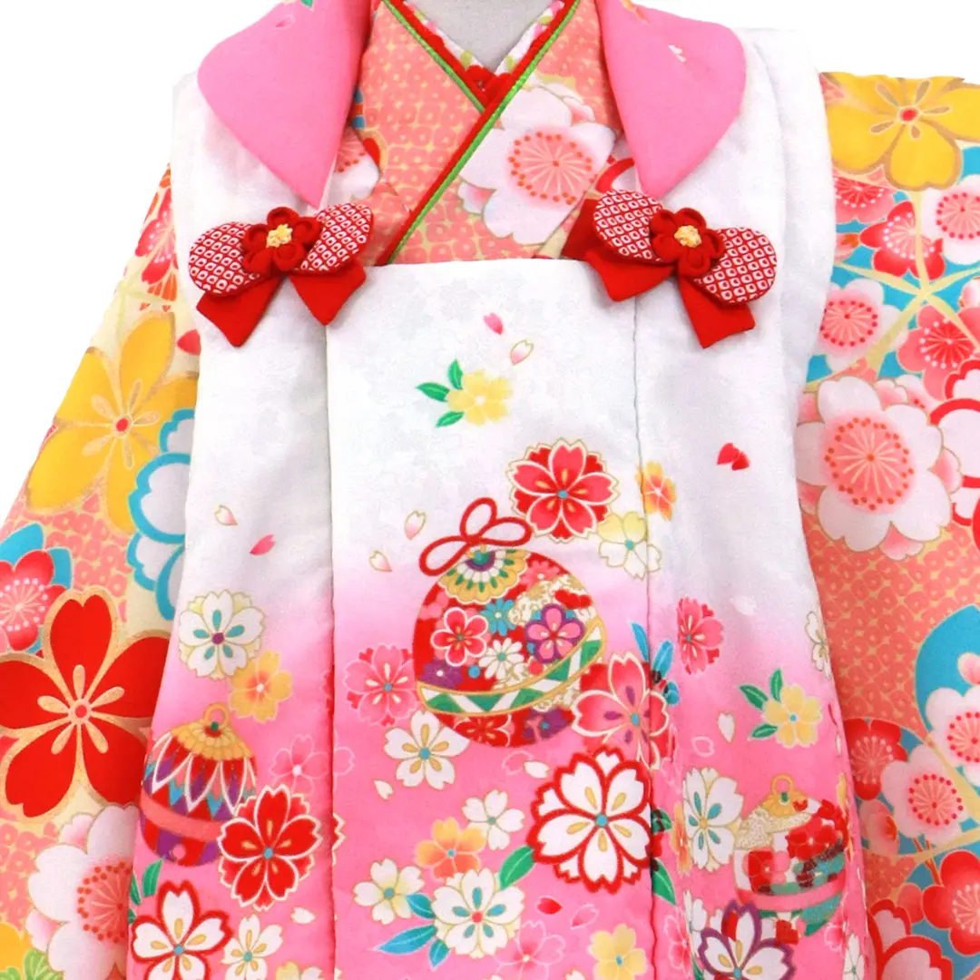 ピンクの鹿の子に桜尽くしの着物、白とピンクの被布コートセット／七五三・三歳女の子