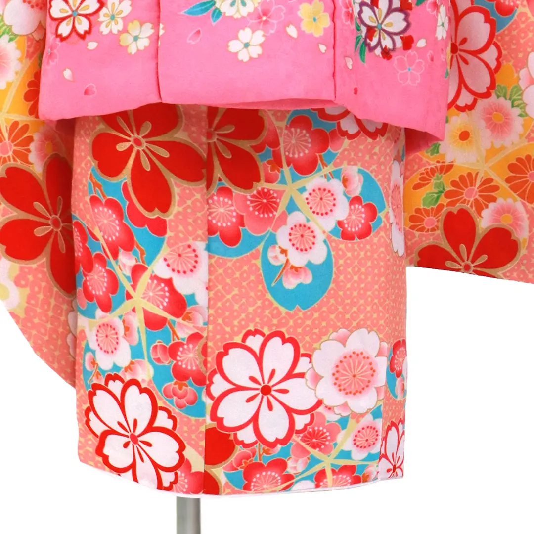 ピンクの鹿の子に桜尽くしの着物、白とピンクの被布コートセット／七五三・三歳女の子
