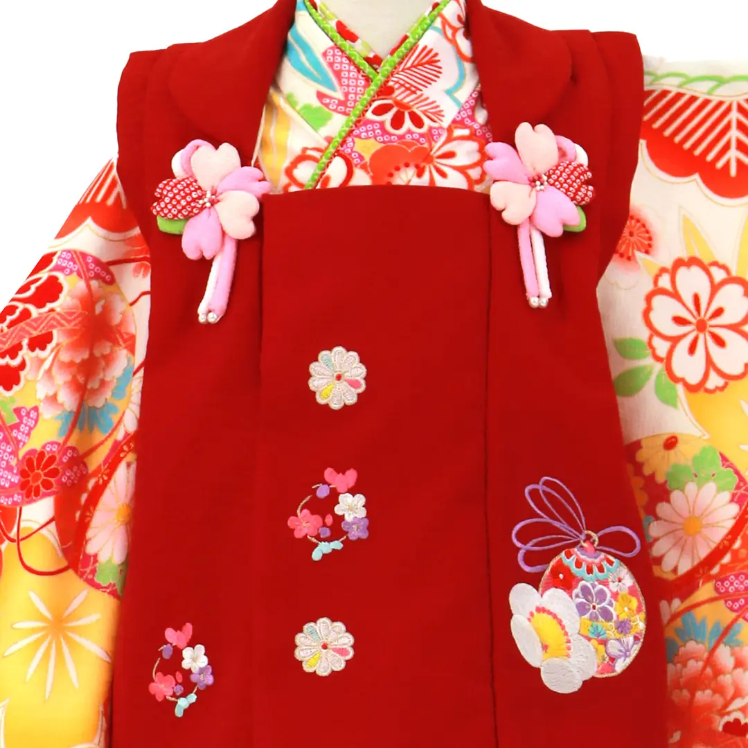 白地に花糸車、赤の被布コートセット／七五三・三歳女の子