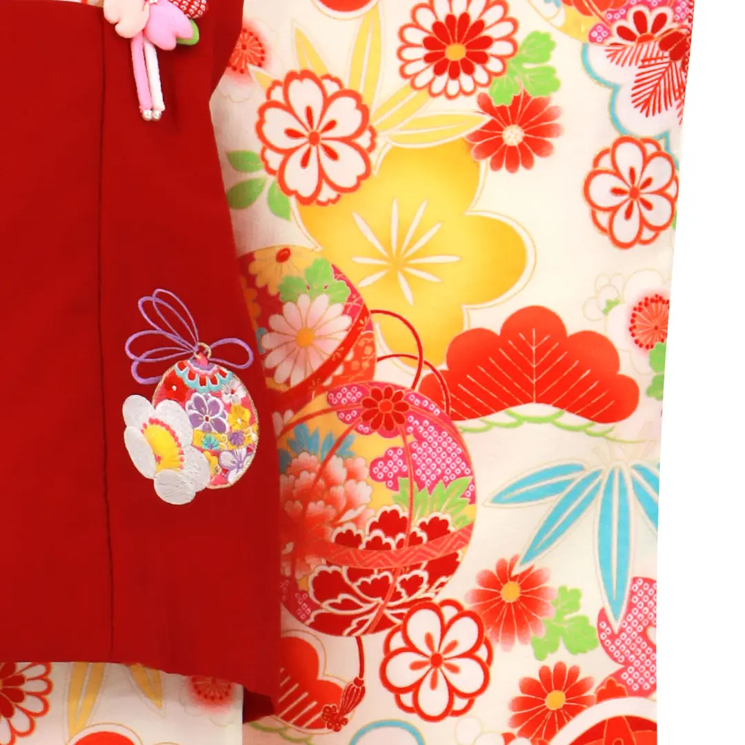 白地に花糸車、赤の被布コートセット／七五三・三歳女の子