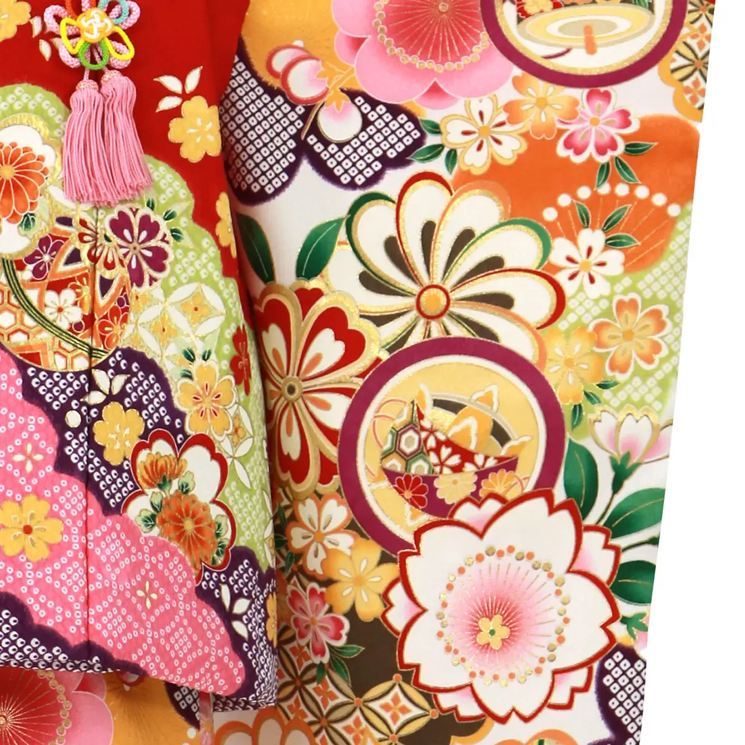 白地に桜と糸車、赤の被布コートセット／七五三・三歳女の子