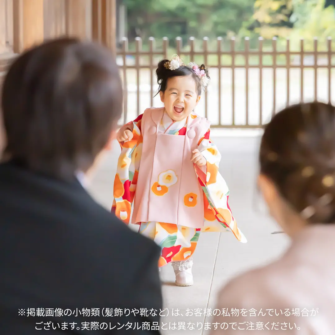 水色地に赤やオレンジの椿、ピンクの被布コートセット／七五三・三歳